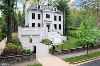 2708 44th St NW, Washington, DC 20007