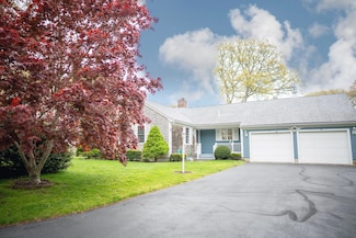 12 Longview Dr, Yarmouth Port, MA 02675