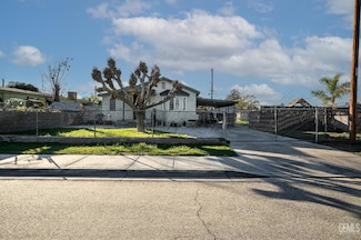 3573 Lotus Ln, Bakersfield, CA 93307