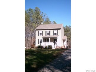 9461 Forestdale Dr, Amelia Court House, VA 23002