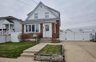 1829 Evergreen Ave, East Meadow, NY 11554