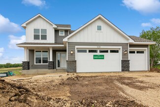 5051 52nd Ave NW, Rochester, MN 55901