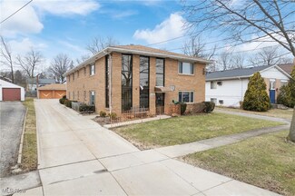 1928 3rd St, Cuyahoga Falls, OH 44221