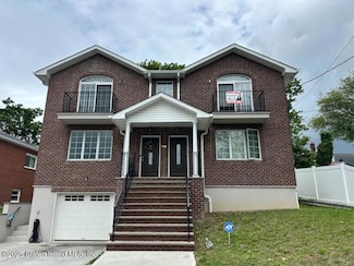 37 Creston Place, Staten Island, NY 10304