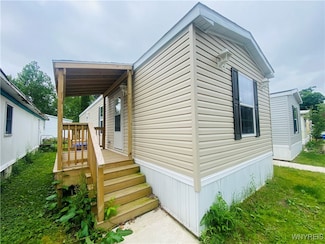 7898 Boston State Rd Unit 28, Hamburg, NY 14075