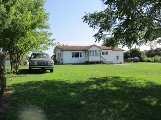 4468 Missouri 17, Pomona, MO 65789