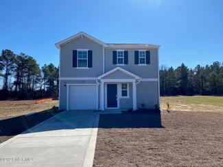 541 Walters Run Dr, Raeford, NC 28376
