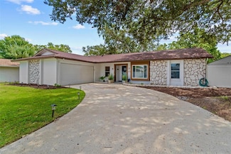 2824 Paddock Dr, Palm Harbor, FL 34684