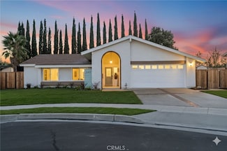 242 E Paddle Wheel Cir, Orange, CA 92865