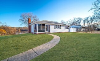 887 Berkshire Ave, Indian Orchard, MA 01151
