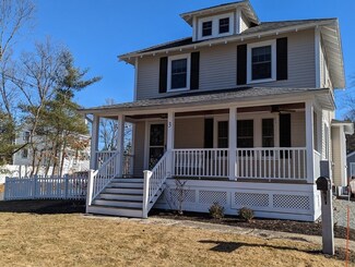 3 Goss Ave, Amesbury, MA 01913