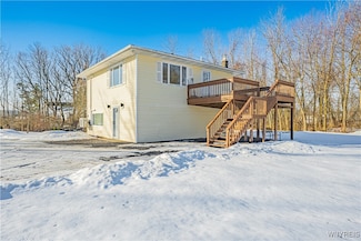 3151 W Lake Rd, Wilson, NY 14172