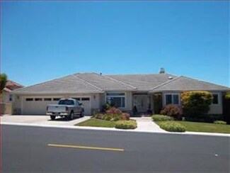 1299 Ridgemark Dr, Hollister, CA 95023