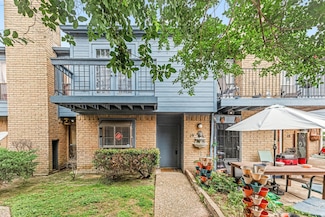 10001 Westpark Dr Unit 19, Houston, TX 77042
