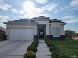 1019 New Mexico St, Palmhurst, TX 78573