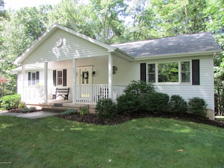 130 Covey Ln, Drums, PA 18222