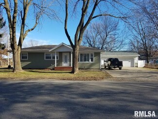 415 N Harris St, Auburn, IL 62615