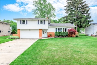 28023 Terrace Dr, North Olmsted, OH 44070
