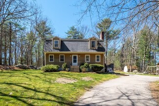 7 Spruce St, Foxboro, MA 02035