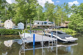 70 Crescent Dr, Barnstead, NH 03225