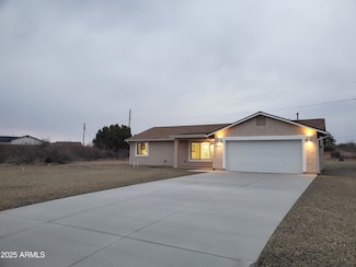 20214 E Mesa Verde Rd, Cordes Lakes, AZ 86333