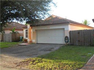 8319 NW 201st St, Hialeah, FL 33015