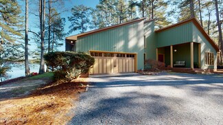 116 S Lakeshore Dr, Whispering Pines, NC 28327