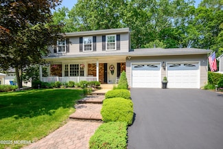 14 Hazelwood Ct, Howell, NJ 07731