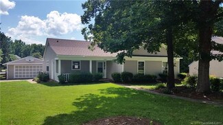 2432 Heather Glen Ln, Charlotte, NC 28208