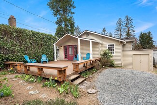 1240 NE 102nd St, Seattle, WA 98125