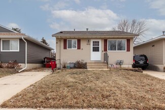 4512 16th Ave NW, Rochester, MN 55901