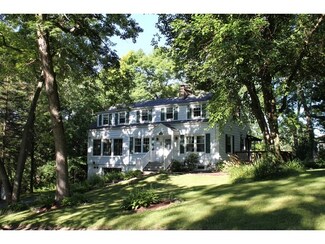 416 Warwick Rd, Tower Lakes, IL 60010