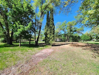 409 S Miller St, Oxford, WI 53952