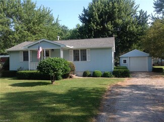 436 W Virginia Ave, Sebring, OH 44672