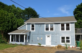 9 Miner Ave, Waterford, CT 06385