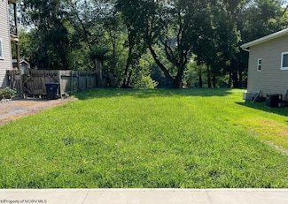 325 Maple Ave, Grafton, WV 26354