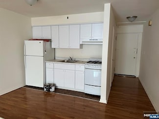 475 Grand Ave Unit LB, Palisades Park, NJ 07650