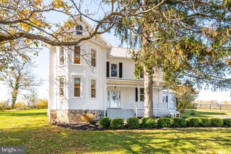 573 Ridge Rd, Shenandoah Junction, WV 25442