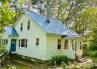 85 Crosby St, Brattleboro, VT 05301