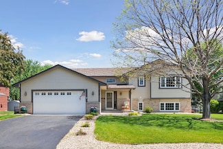 8930 Woodhall Crossing N, Brooklyn Park, MN 55443