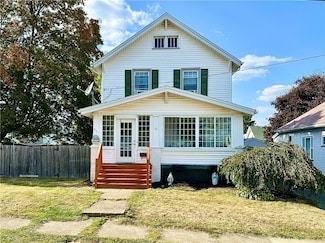 911 Hazel St, New Castle, PA 16101