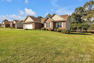 79 Rachels Ln, Taylorsville, NC 28681