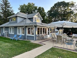 26253 W Spring Grove Rd, Antioch, IL 60002