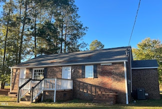 2122 Godwin Lake Rd, Benson, NC 27504