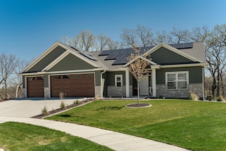 2214 Red Pine Ln SW, Rochester, MN 55902