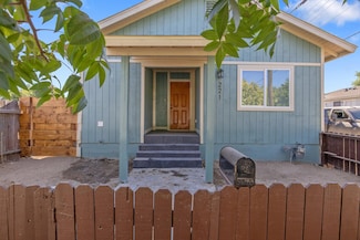 221 N Orchard St, Fresno, CA 93701