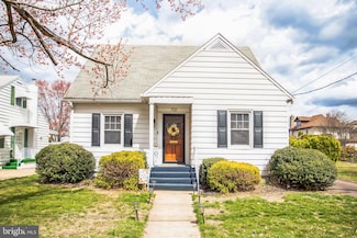 721 Susquehanna Ave, Wyoming, PA 18644
