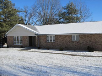 5529 Park Valley Rd, Schnecksville, PA 18078