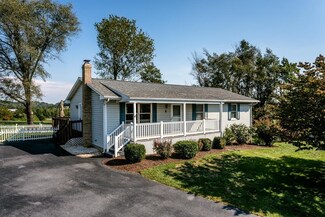 22 Misty Ln, Weyers Cave, VA 24486