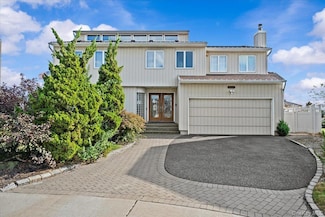 4072 Darby Ln, Seaford, NY 11783